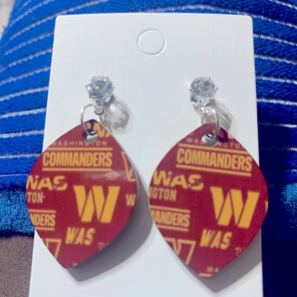 Super cute Washington Commanders earring set - Picture 1 of 1